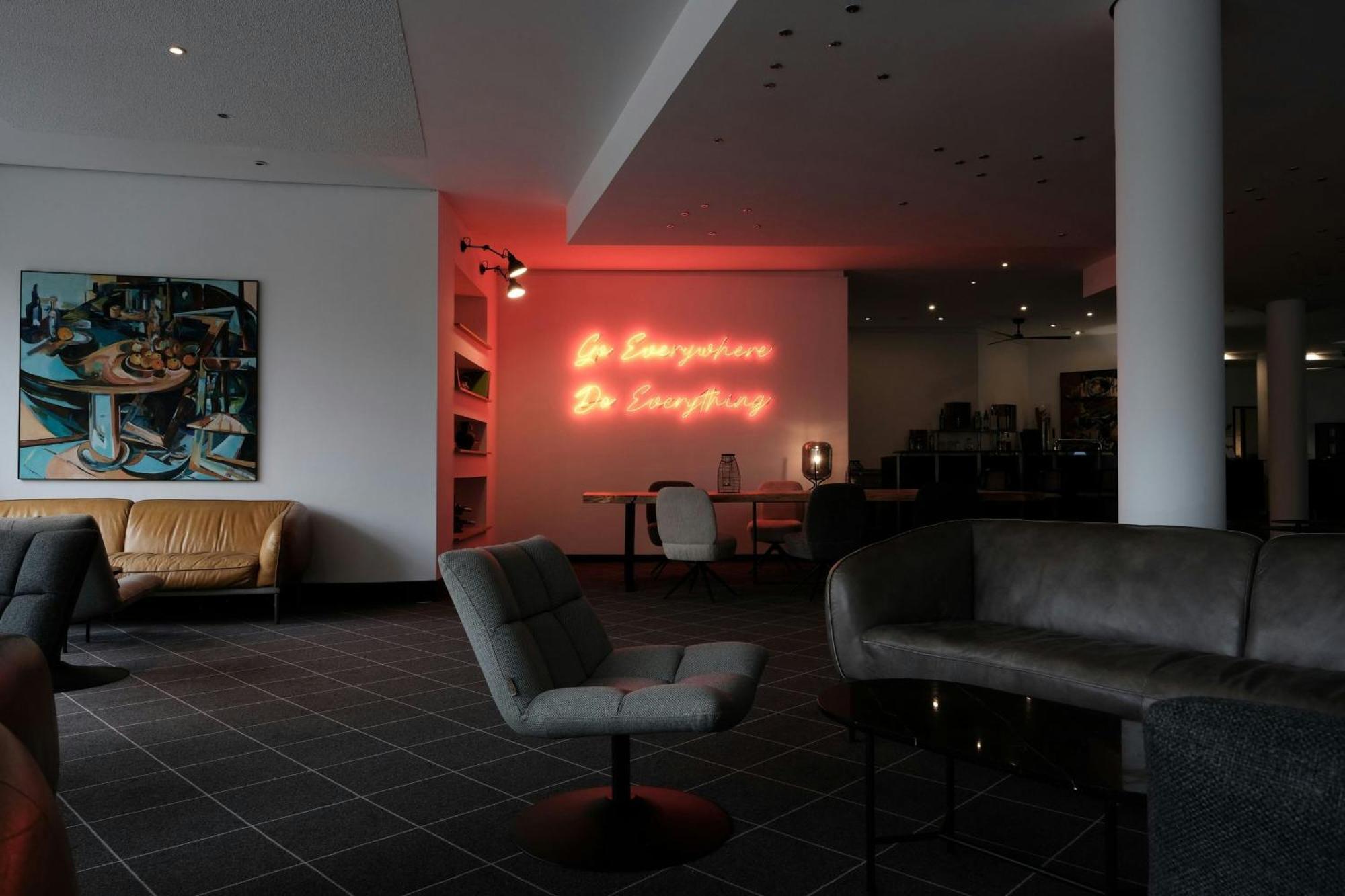 ホテル Four Ratingen Dusseldorf Airport エクステリア 写真